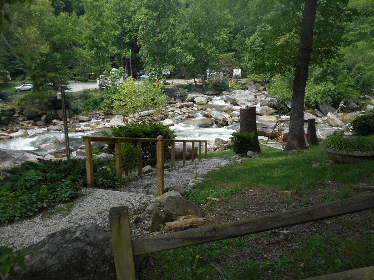 The Evening Shade River Lodge And Cabins Chimney Rock Eksteriør bilde